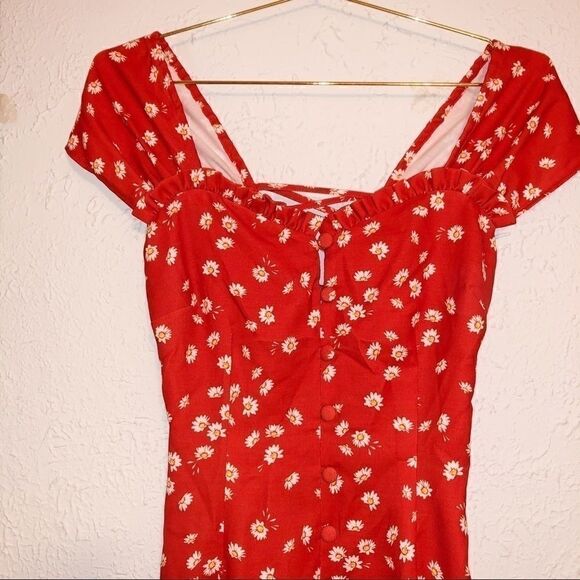 Finders Keepers Mae Mini Dress in Red Daisy - Picture 8 of 16